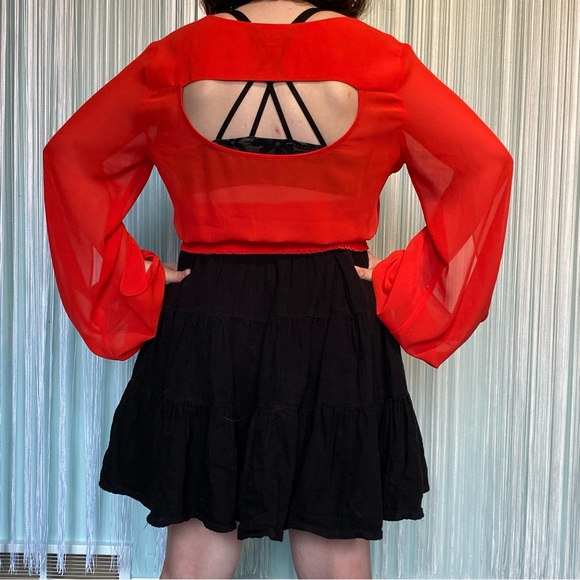 Bebe Coral Semi Sheer V Neck Open Slit Sleeve Blouse NWOT Size S - Picture 4 of 17